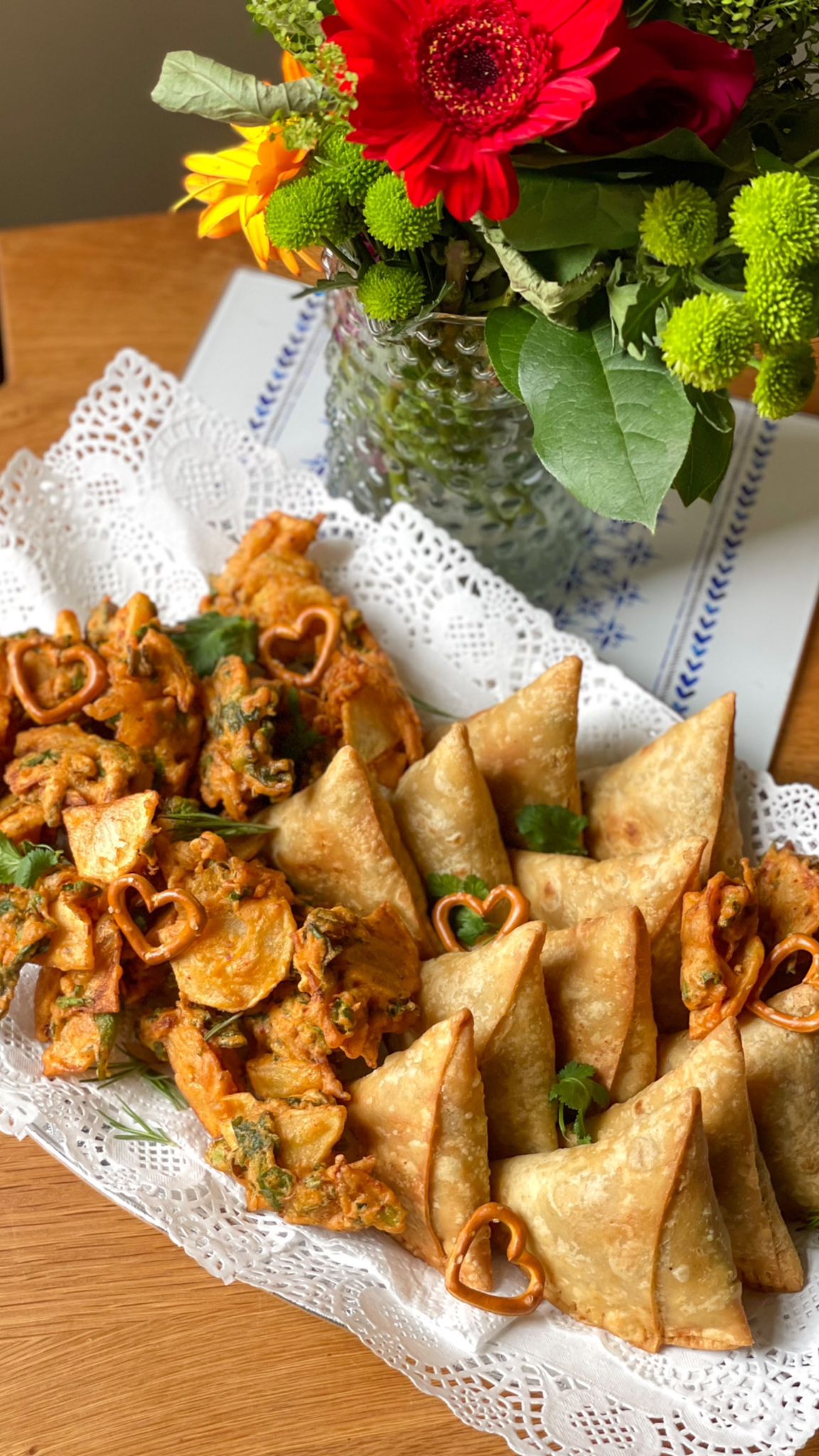 Samosa & Pakoras Platter