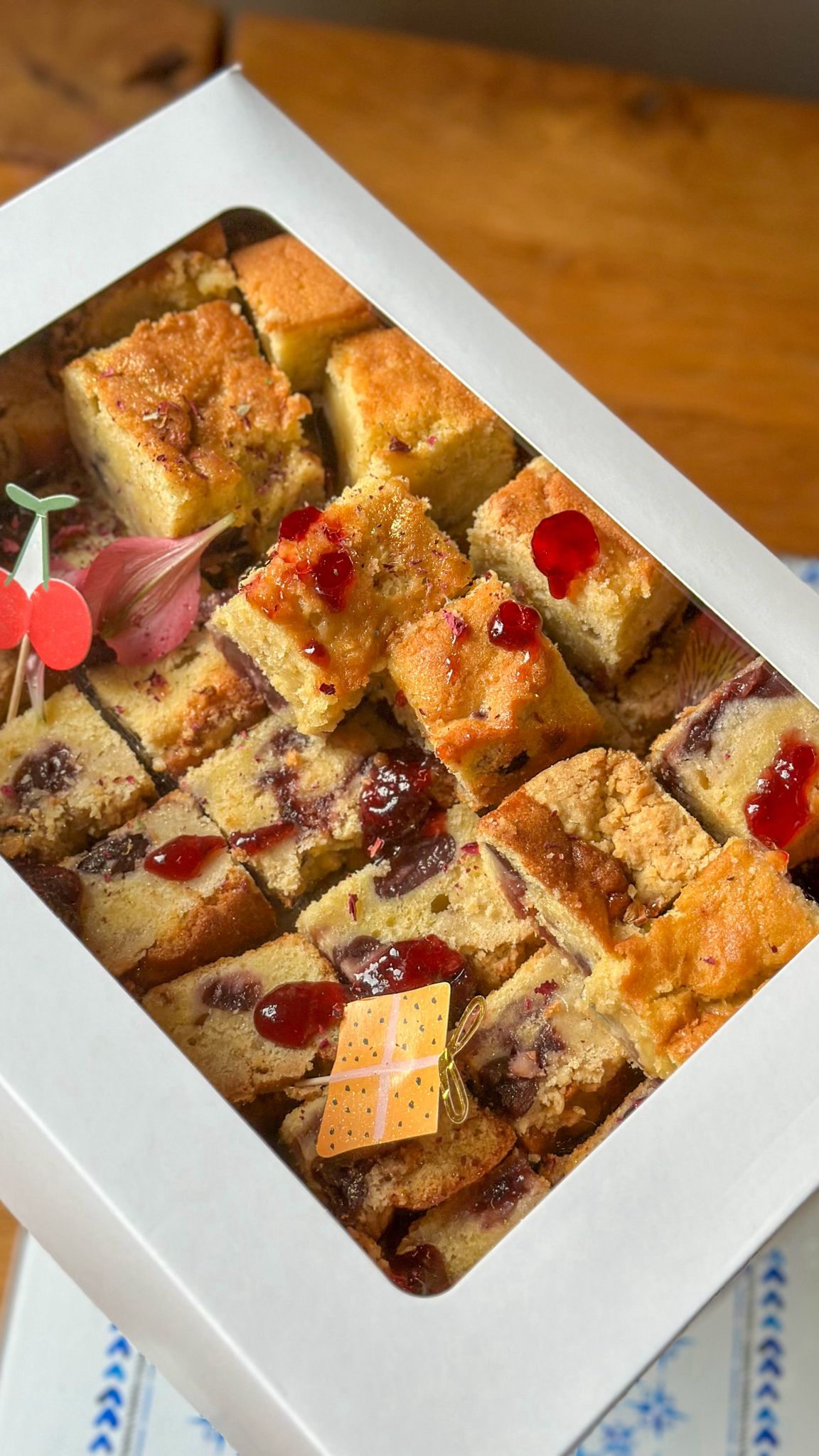 Cherry Crumble Cake