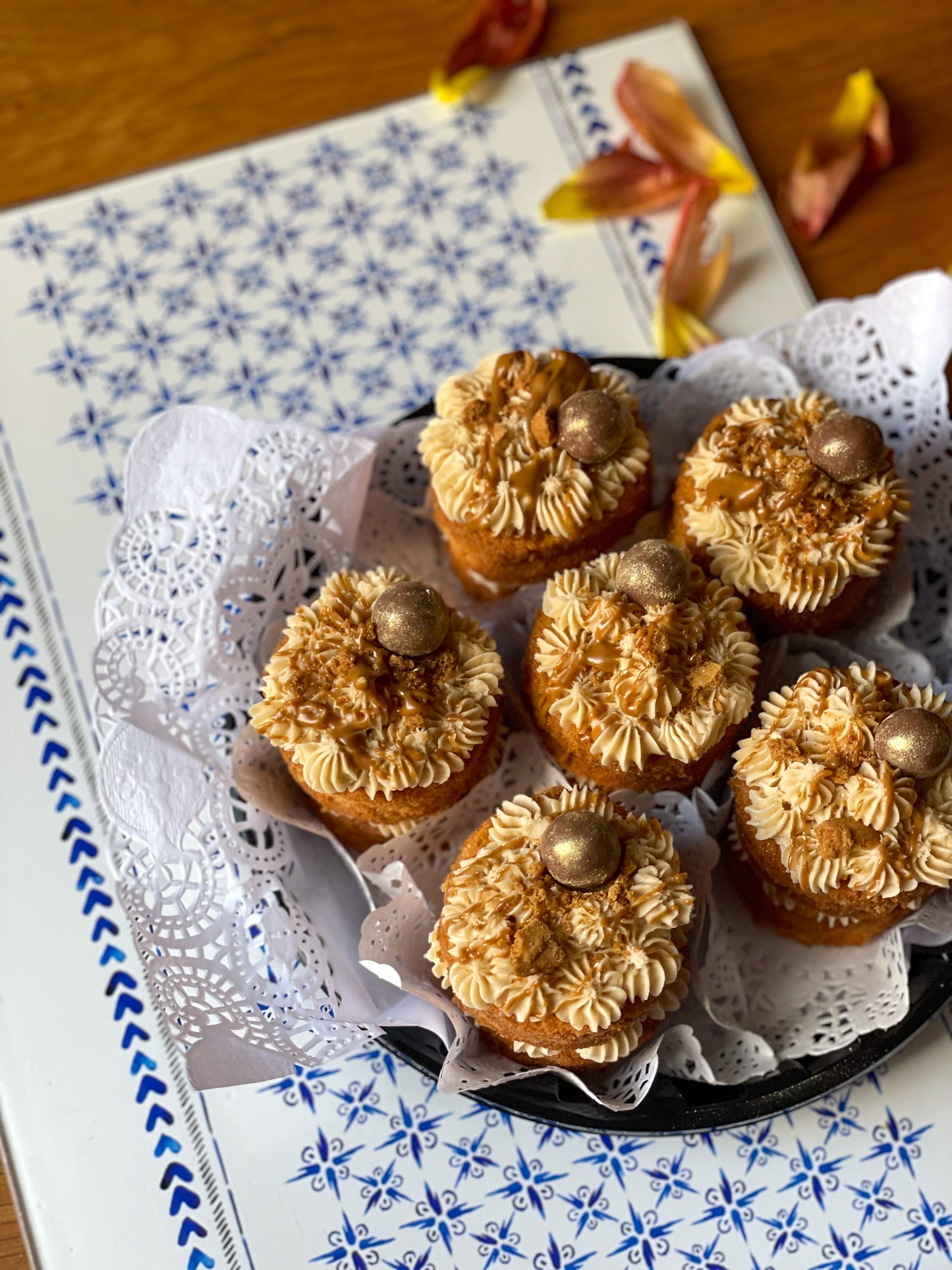 Mini Biscoff Cakes